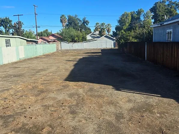 3333 E Tulare St, Fresno, CA 93702
