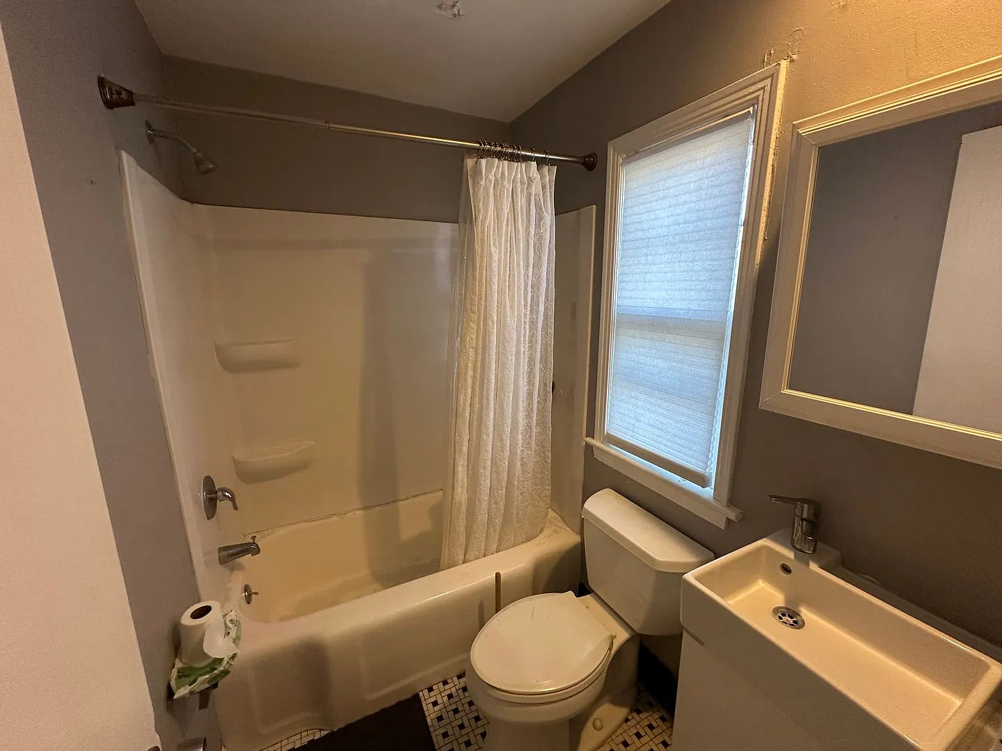 1505-1505A S 3rd St. (Duplex) — Photo 2