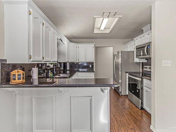 4th image of 7000 Avenida Del Paseo St