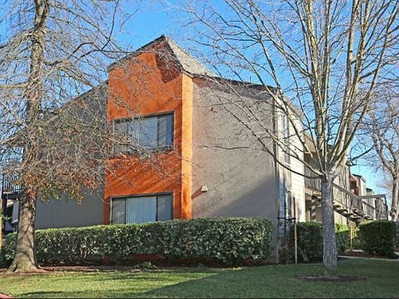 2nd image of 2852 Paseo Rio Way #60