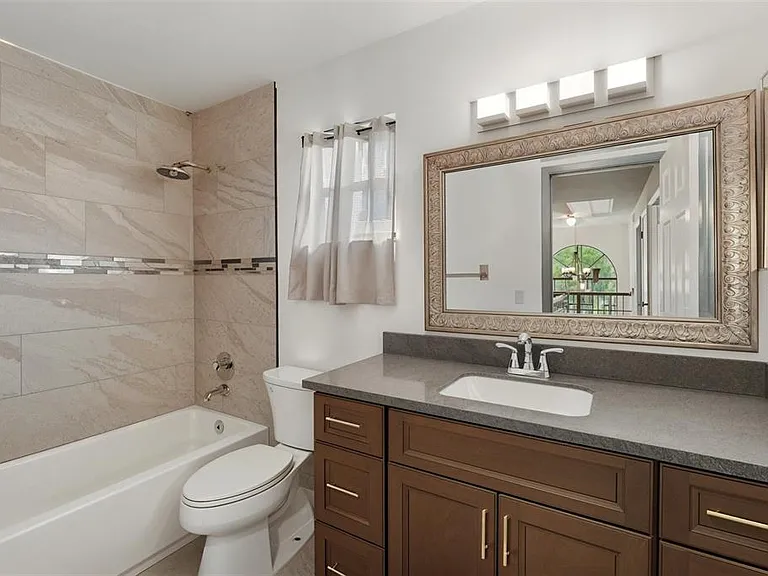 7925 Tumblestone Dr — Photo 30