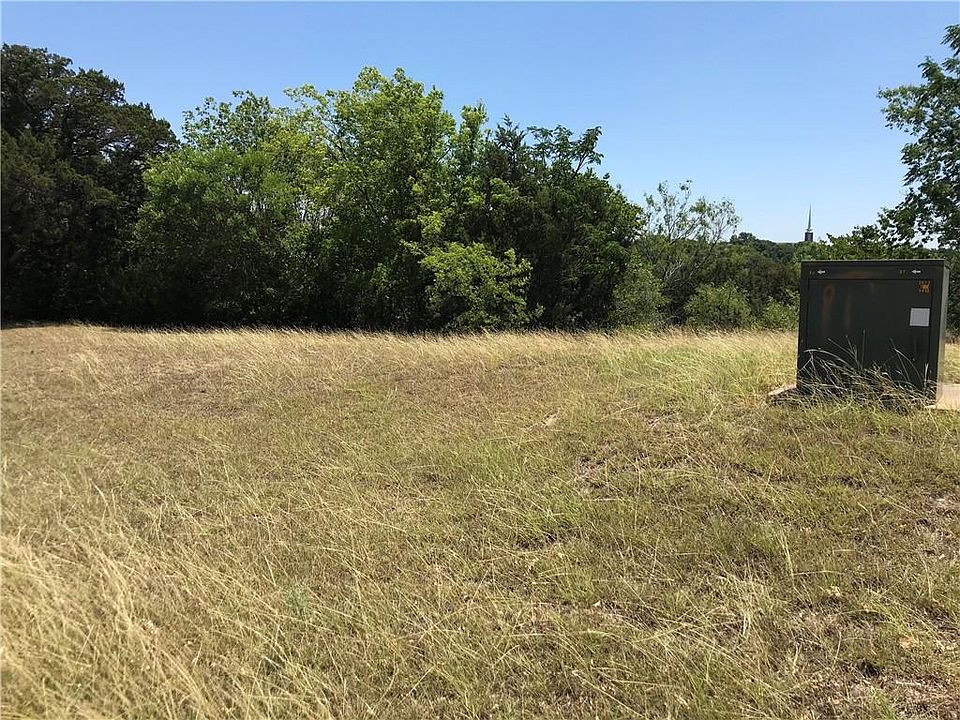 1st image of Wood Lake Dr