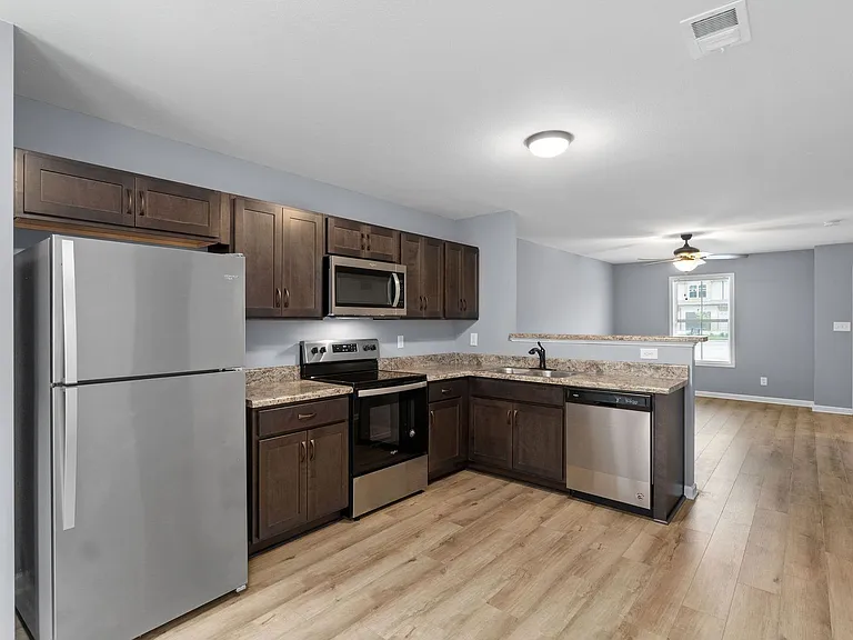 288 Smithson Ln — Photo 10
