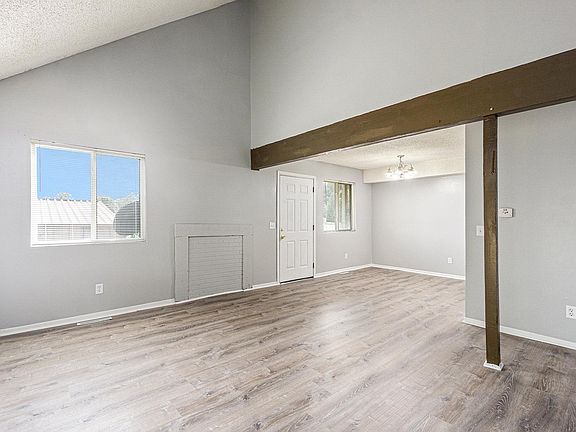 4th image of 5965 Briarcliff Ln #A