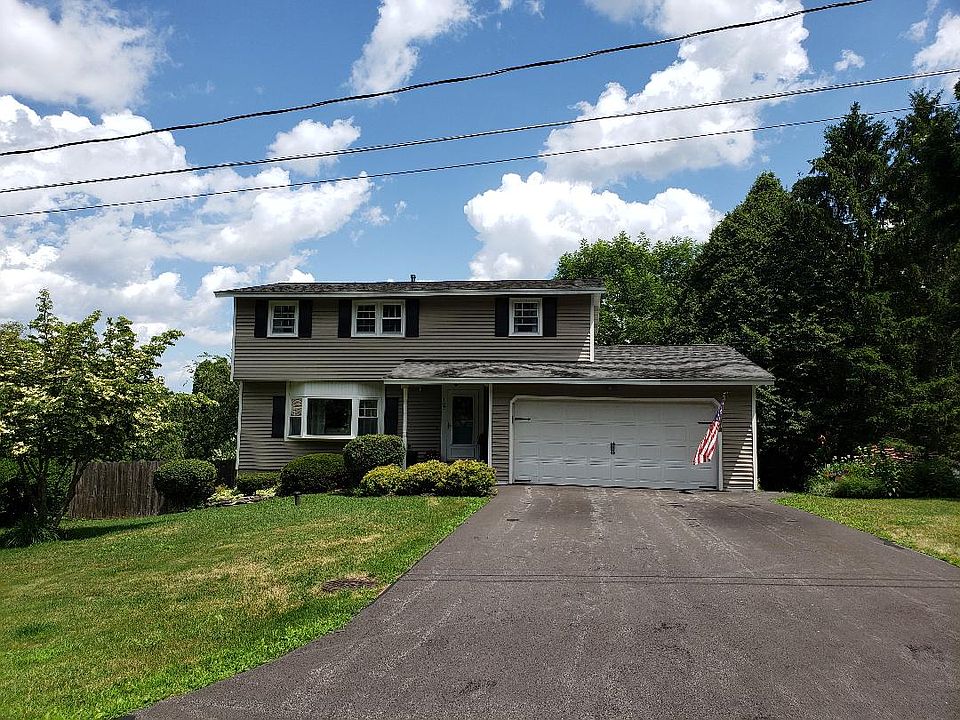 1st image of 107 Ivy Ln