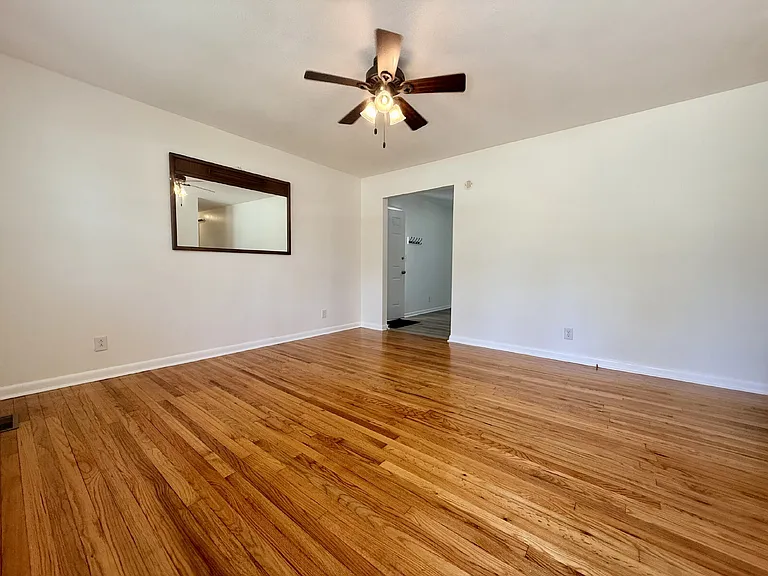 815 McNeil St — Photo 13
