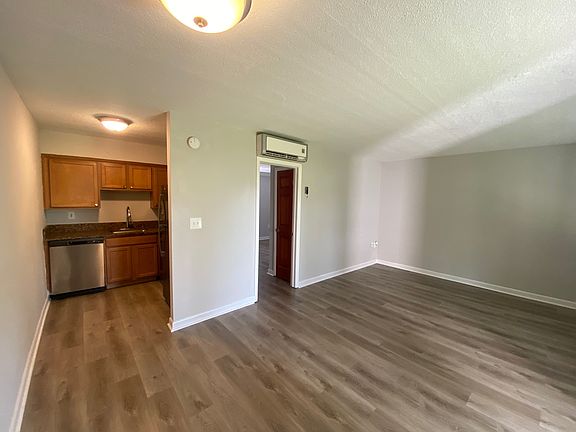 2nd image of 3112 W Horatio St Unit 36