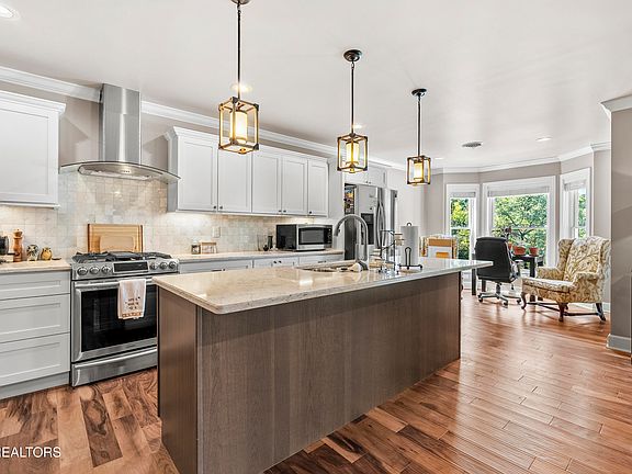 24th image of this home