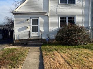 46 Locust St, Carteret, NJ 07008
