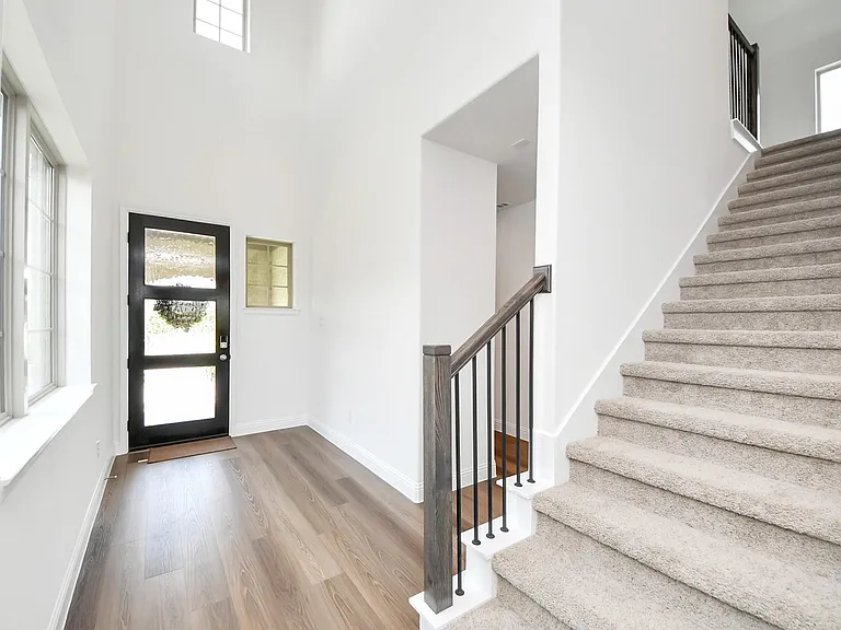 4042 Colony Ln — Photo 6