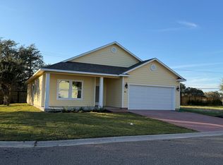 84 Astor Cir, Rockport, TX 78382