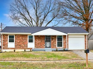 5301 Red Fern Rd, Louisville, KY 40218