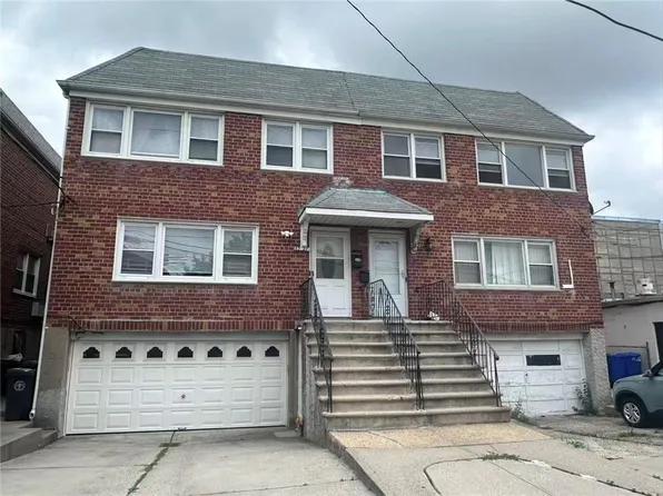 4327 215th St, Flushing, NY 11361