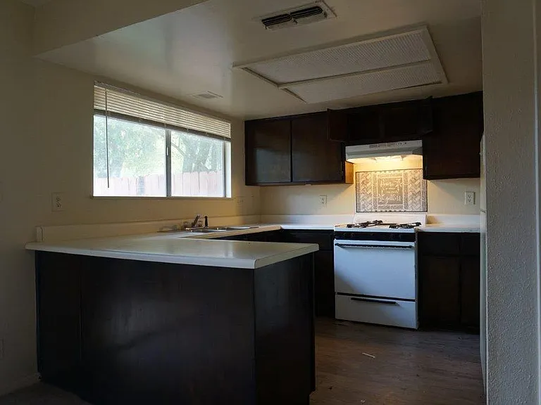 5919 Hidden Valley Trl — Photo 4