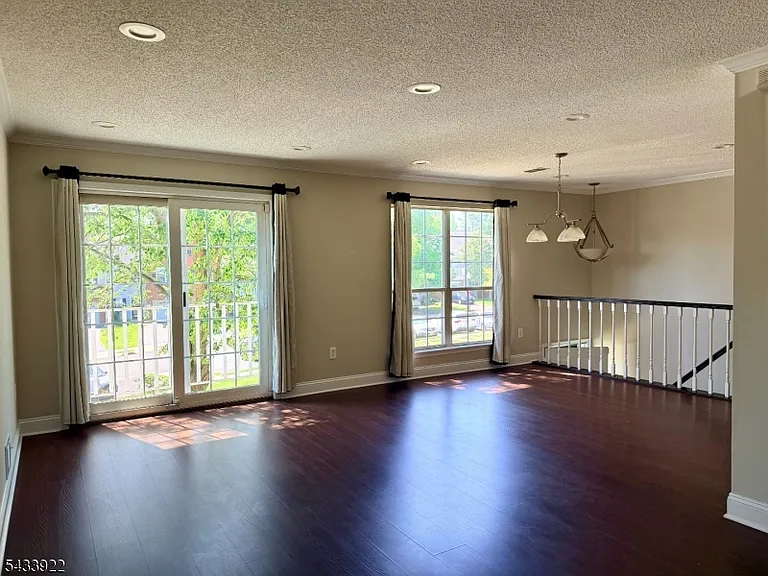 196 Sapphire Ln — Photo 11