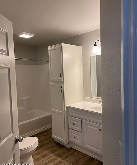 2122 S Sergeant Ave — Photo 5