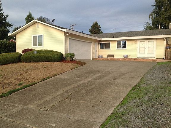 5th image of 4107 N Highland St