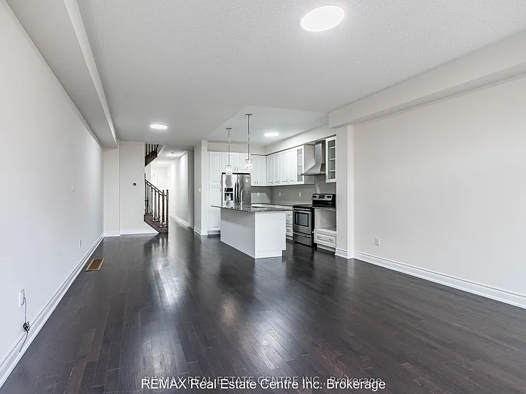 27 Lady Evelyn Cres — Photo 11