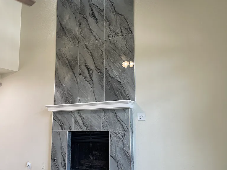 813 E Indianapolis St — Photo 5