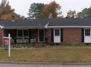 5 Susan Dr, Poquoson, VA 23662