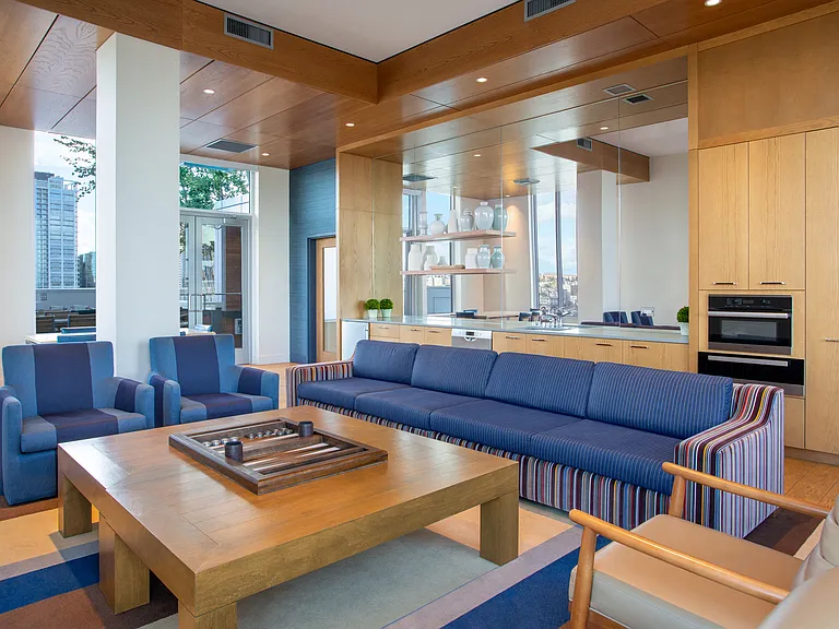 Ascent South Lake Union Lounge