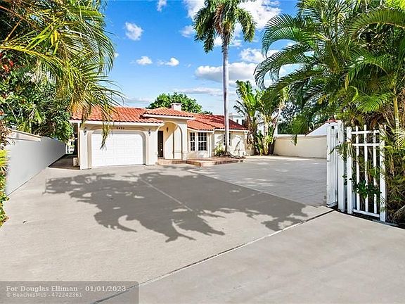 2nd image of 2425 E Las Olas Blvd