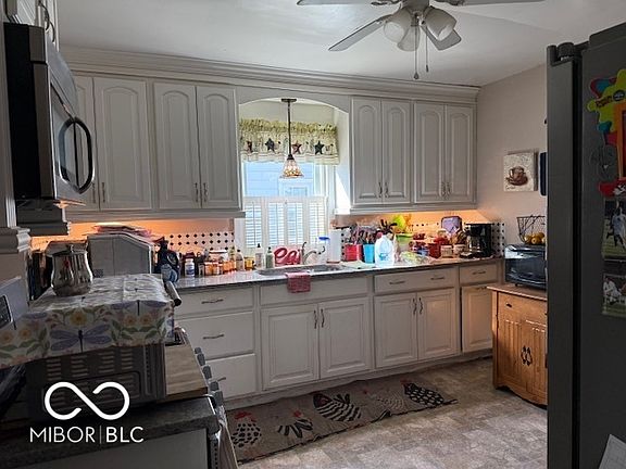4th image of 1635 N Lynhurst Dr
