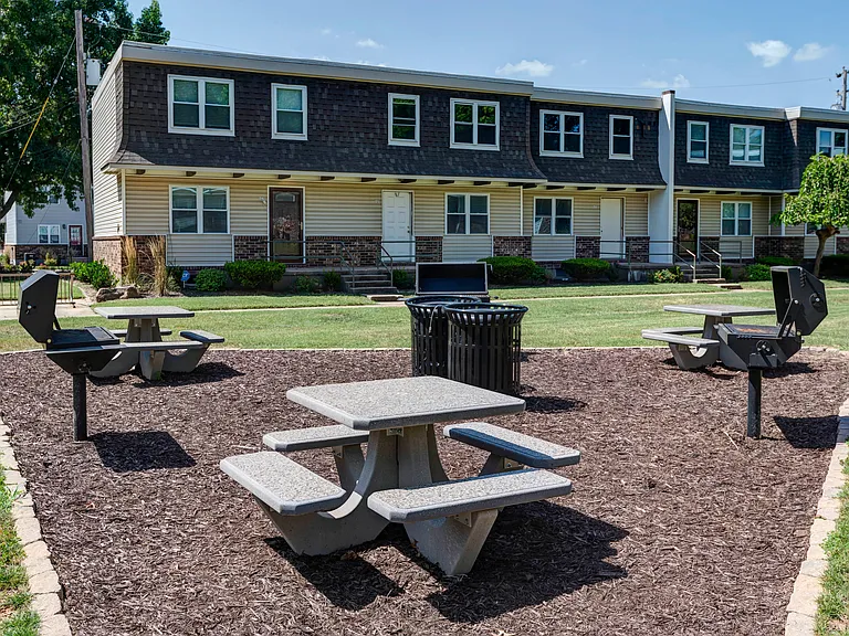 Forest Park Townhomes — Photo 17