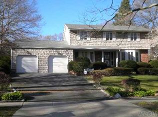 63 Gannet Dr, Commack, NY 11725