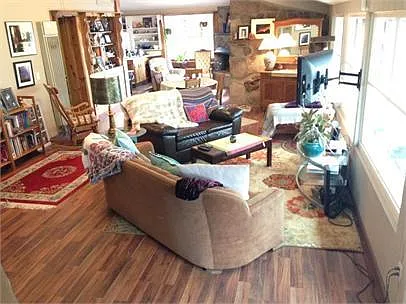 2 bed, 1800 sqft, $1,995 — Photo 4