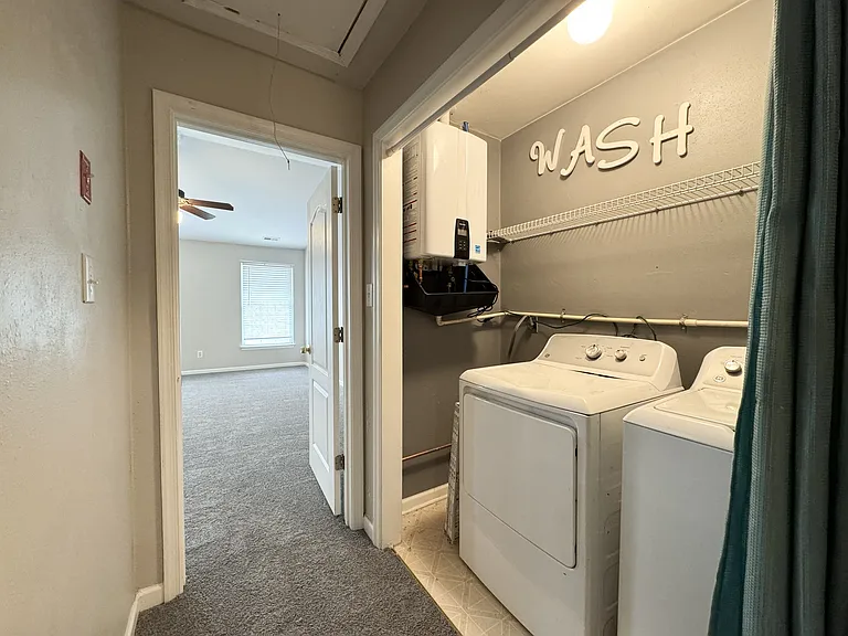 2309 Charing Cross Rd — Photo 21