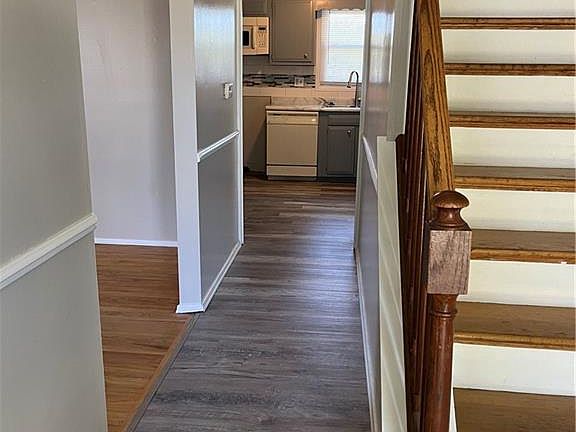 5th image of 6198 Weybridge Dr