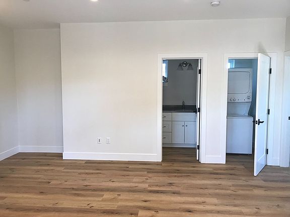 4th image of 3779A Jones Way