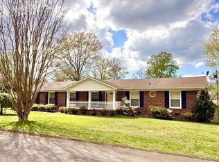 110 Lannom Cir, Tullahoma, TN 37388