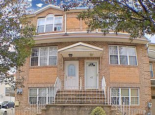 45 Essex Dr, Staten Island, NY 10314