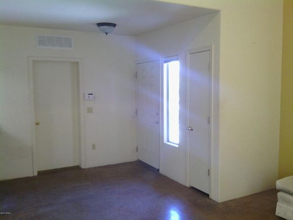 3rd image of 6802 S Avenida Del Abrazo