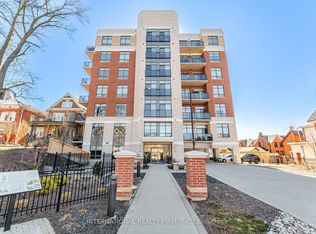 399 Queen St S #211, Kitchener, ON N2G 0C4
