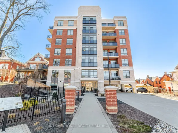 399 Queen St S #211, Kitchener, ON N2G 0C4