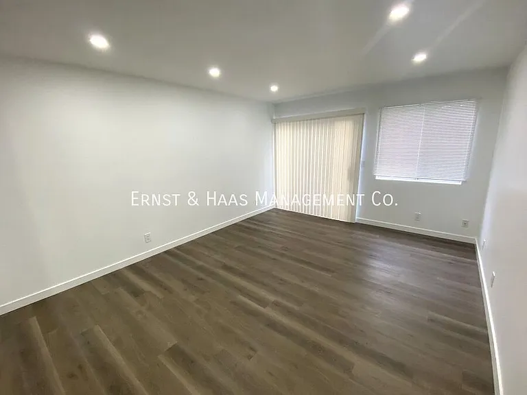6673 Hammond Ave #G — Photo 2