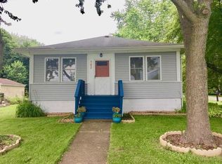 743 N Prairie St, Batavia, IL 60510