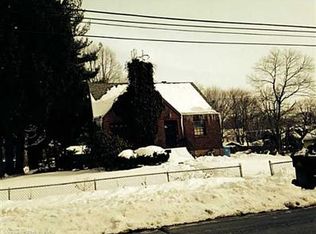 249 Grove St, Meriden, CT 06451