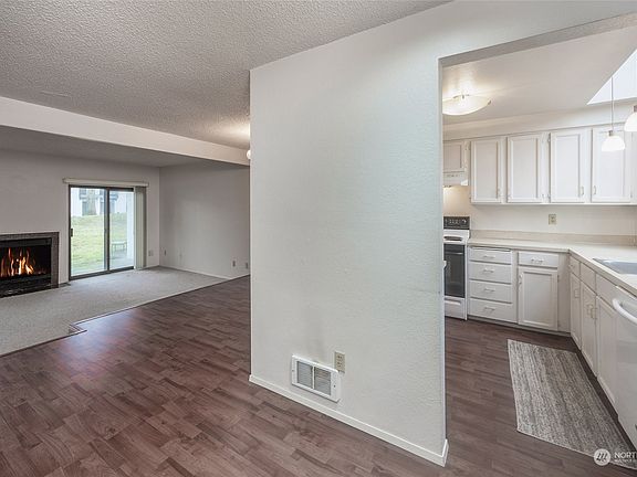 4th image of 4817 76th Street NE #35