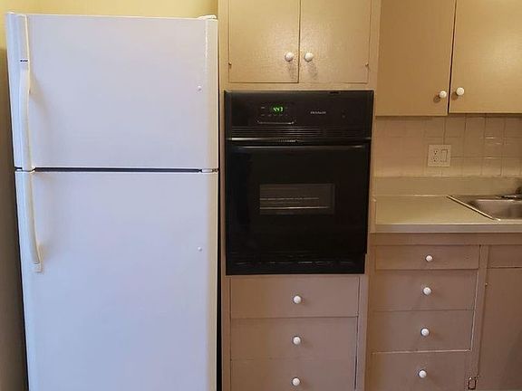 5th image of 2562 N Maroa Ave APT A