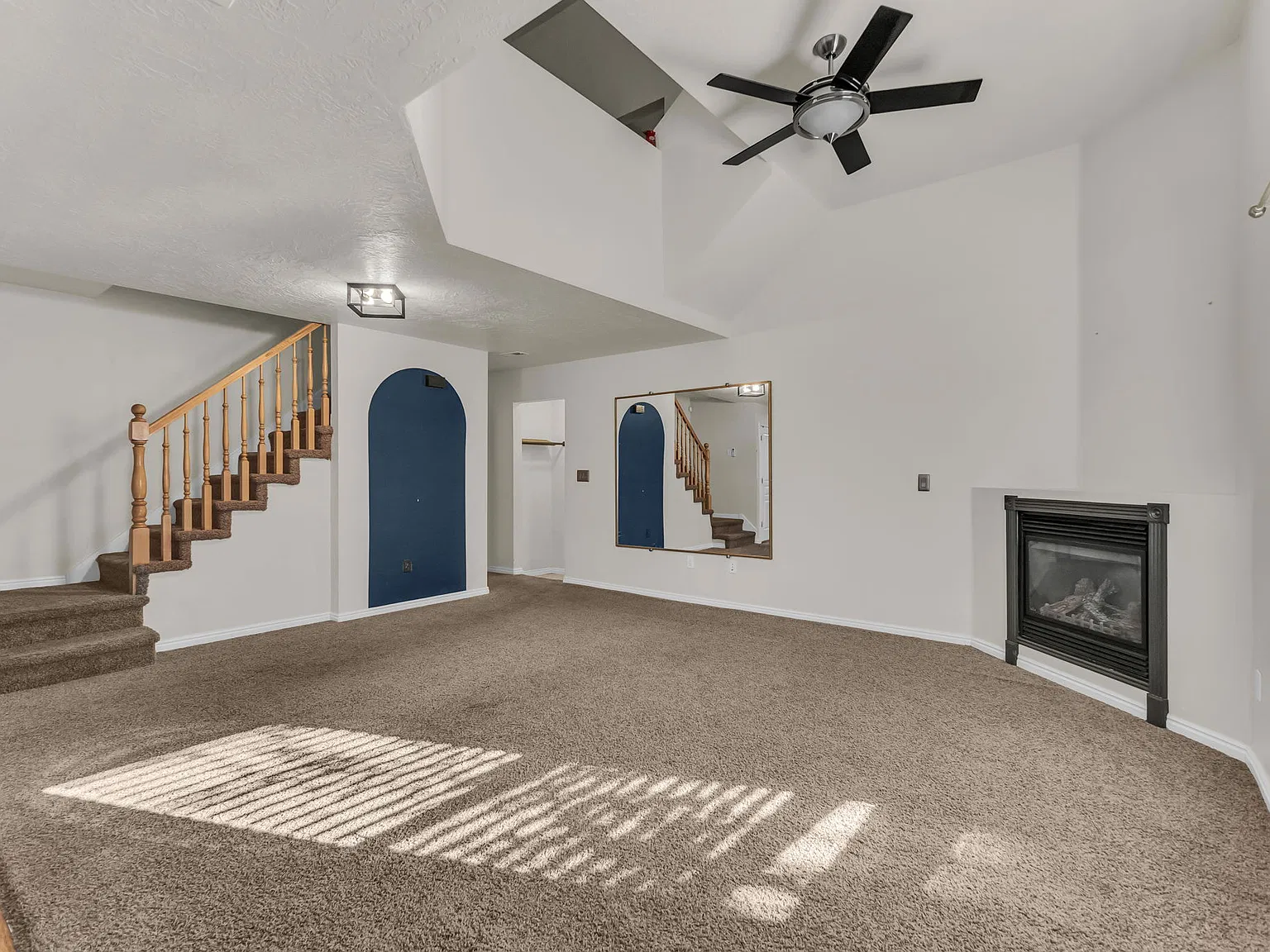 564 Sellwood Court - 1 — Photo 1