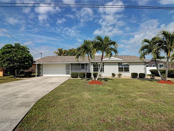 3rd image of 1447 SE 15th St