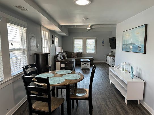 3rd image of 934 Haven Ave #2