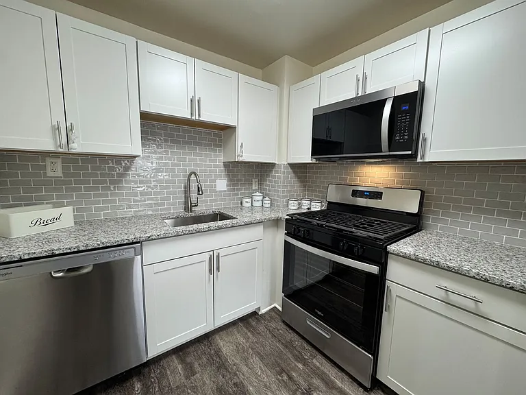 Willow Run at Mark Center Apartment Homes — Photo 1