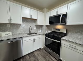 Willow Run at Mark Center Apartment Homes, Alexandria, VA 22304