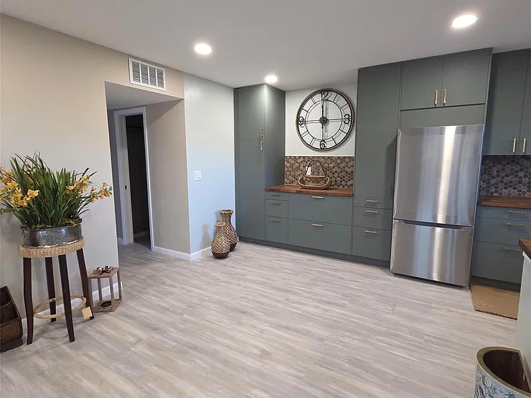 5385 Lakefront Blvd #A — Photo 7