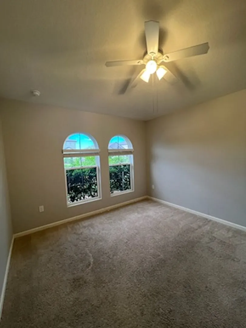 Sawgrass Lakes Home — Photo 3